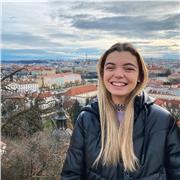 Hola Mi nombre es Lucia Gil 🤗 tengo 24 años y estudio el máster en psicología general sanitario! Llevo muchos años dando apoyo de cualquier asignatura de primaria y la ESO y algunas de bachillerato! También doy clases de inglés y francés y ayudo con la o